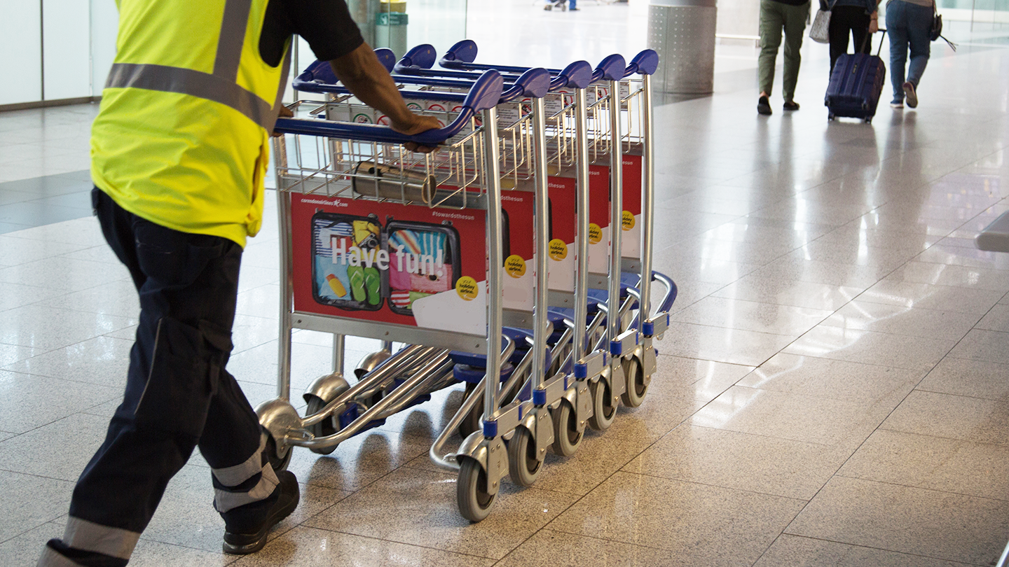 tracking_luggage_carts